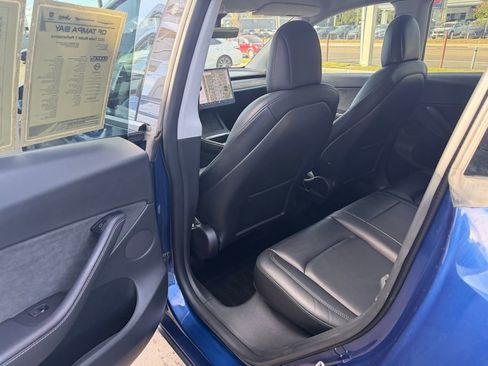 Used 2022 Tesla Model Y Performance image 29