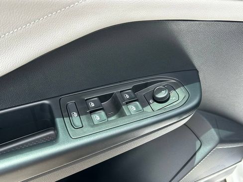 New 2026 Volkswagen Taos SEL AWD/4WD image 19
