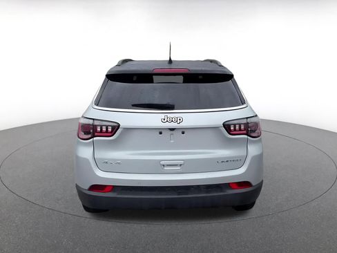 Used 2025 Jeep Compass Limited AWD/4WD image 12