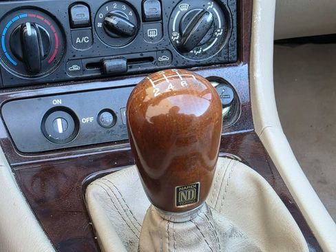 Used 2000 MAZDA MX-5 Miata LS image 15