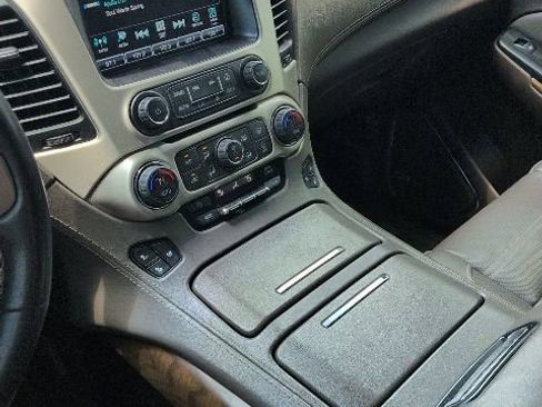 Used 2019 GMC Yukon Denali RWD image 9