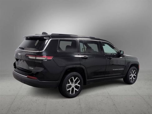 Used 2024 Jeep Grand Cherokee L Limited w/ Luxury Tech Group II image 8