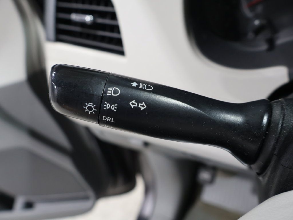 Used 2012 Toyota Sienna LE w/ Towing Pkg AWD/4WD image 28