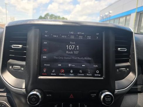 Used 2020 RAM 1500 Big Horn AWD/4WD image 17