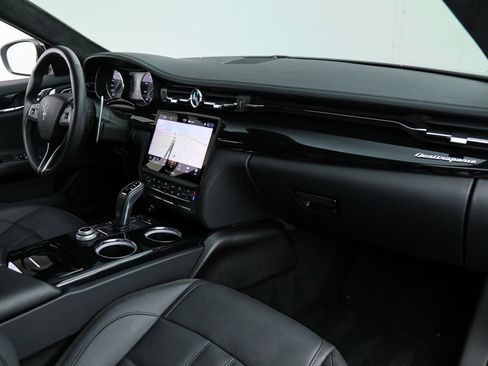 Certified 2022 Maserati Quattroporte GT RWD image 10