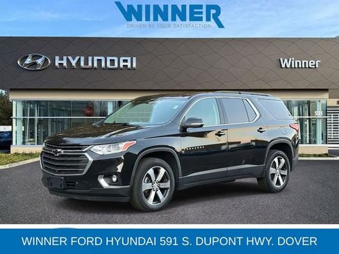 Used 2021 Chevrolet Traverse LT w/ LT Premium Package image 1