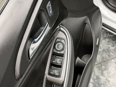 Used 2017 Chevrolet Malibu LT w/ Leather Package FWD image 7