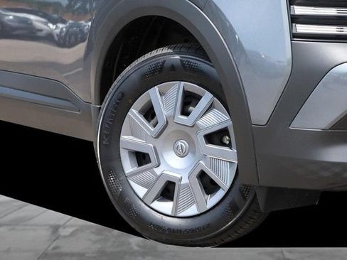 Certified 2025 Nissan Kicks S AWD/4WD image 3