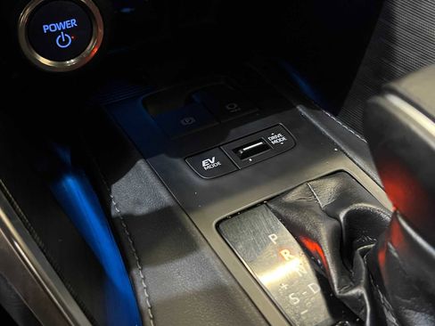 Certified 2021 Toyota Venza XLE image 25