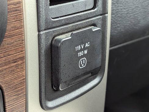 Used 2015 RAM 1500 Laramie w/ Convenience Group image 23