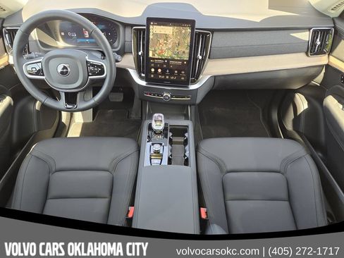 Used 2026 Volvo XC90 B6 Plus w/ Protection Package Premier AWD/4WD image 21