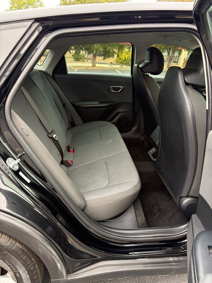 Used 2025 Kia K4 FWD image 15