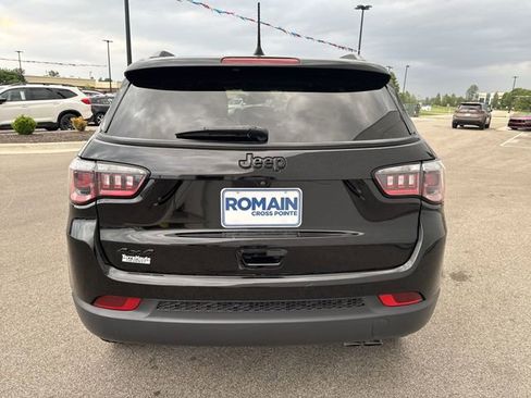 Used 2020 Jeep Compass Latitude AWD/4WD image 4
