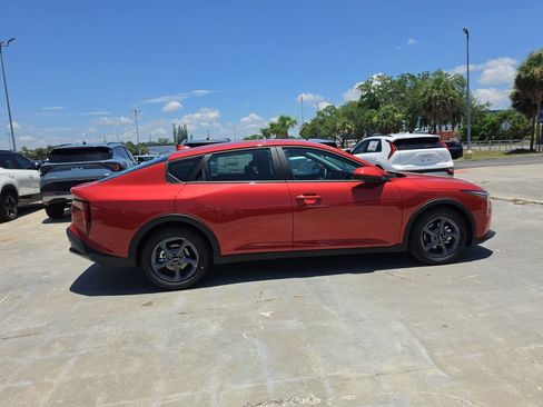 New 2026 Kia K4 FWD image 9