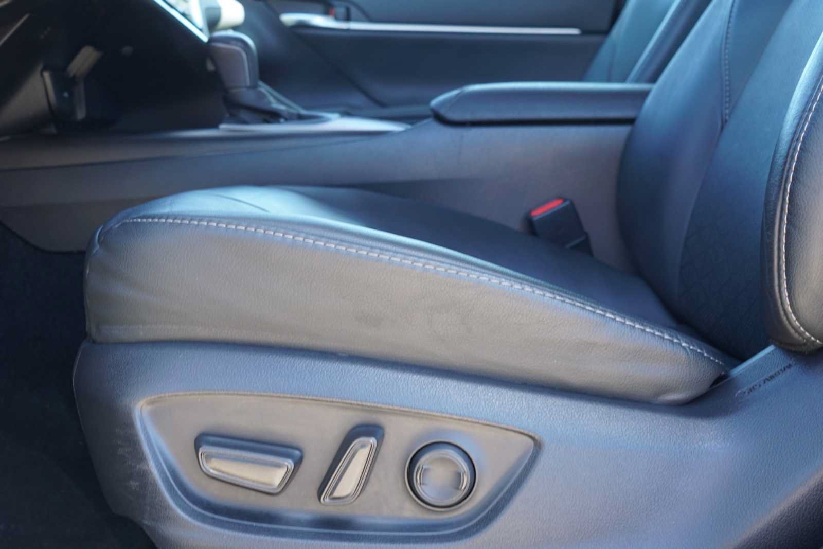 Used 2024 Toyota Camry XSE FWD image 16
