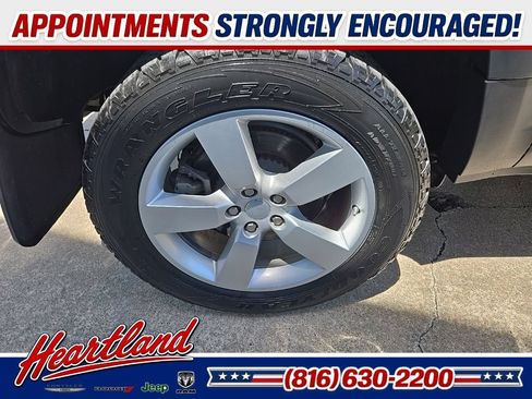 Used 2021 Land Rover Defender 90 First Edition AWD/4WD image 28