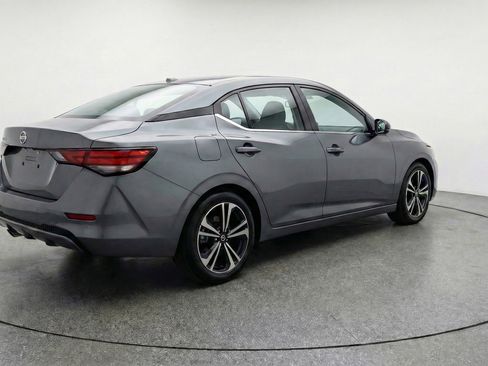 Used 2025 Nissan Sentra SV image 9