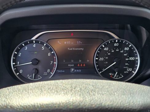 Used 2024 Nissan Titan SV w/ SV Convenience Package image 23