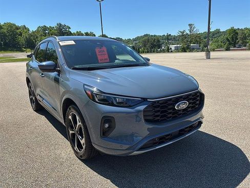 Certified 2024 Ford Escape ST-Line Elite w/ Premium Technology Package AWD/4WD image 6