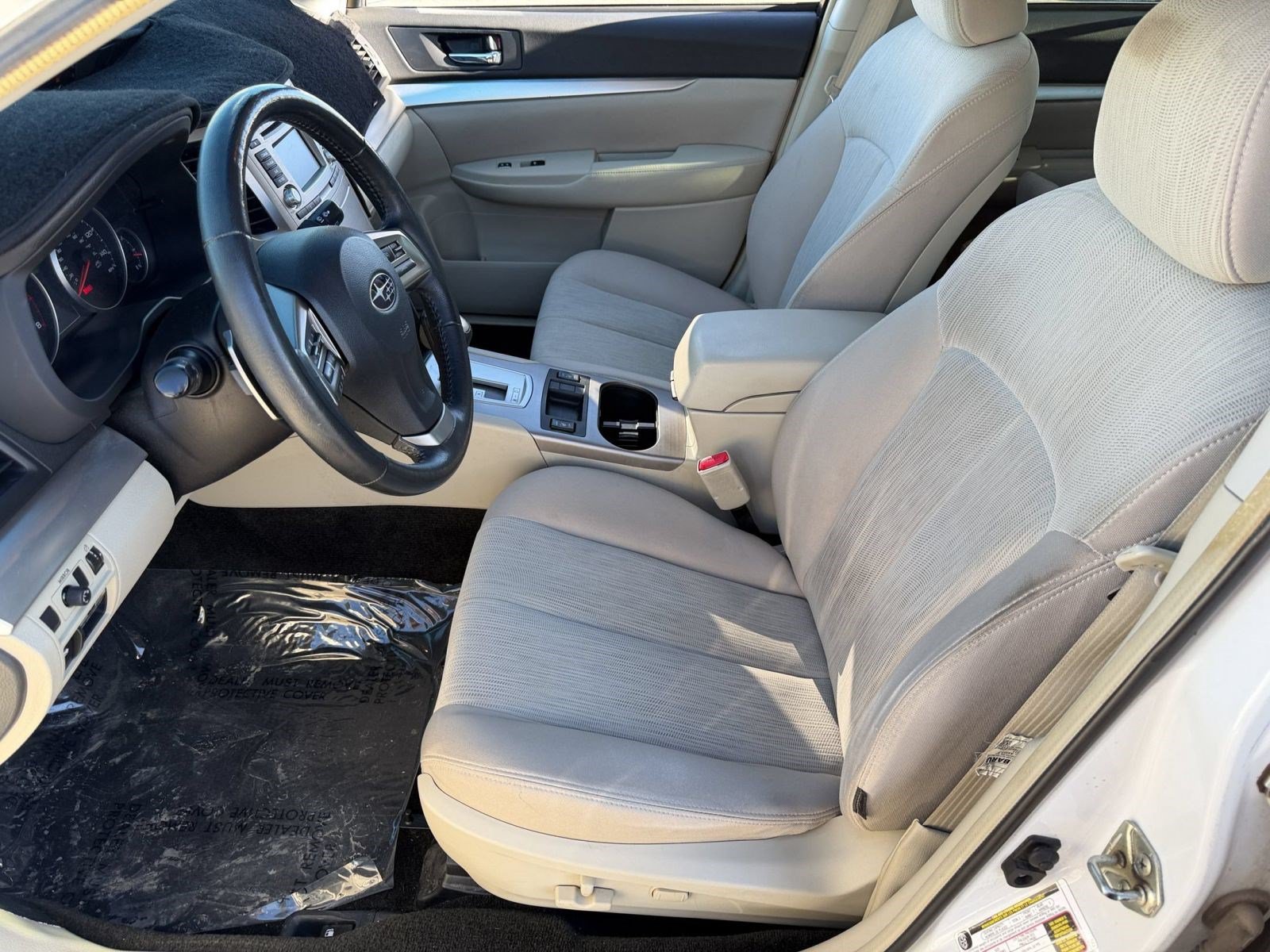 Used 2014 Subaru Outback 2.5i Premium AWD/4WD image 5