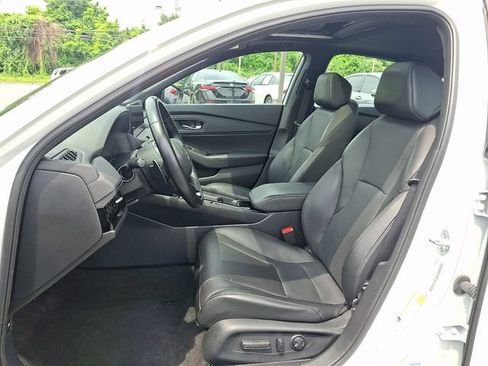 Used 2023 Honda Accord Sport image 12