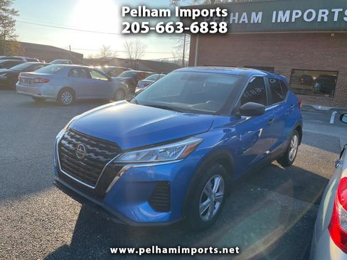 Used 2021 Nissan Kicks S FWD image 1