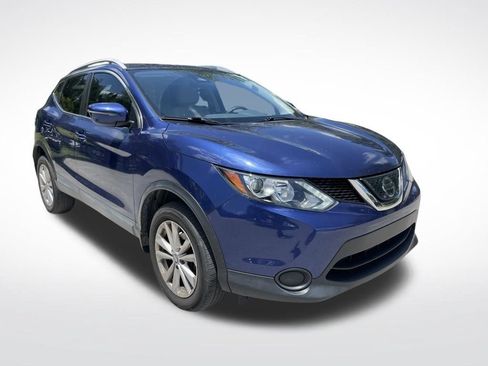 Used 2019 Nissan Rogue Sport SV FWD image 2