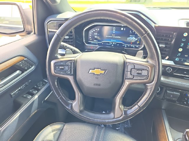 Certified 2022 Chevrolet Silverado 1500 High Country w/ High Country Premium Package AWD/4WD image 15