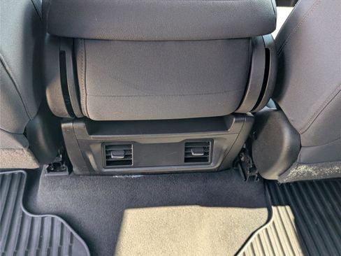 Used 2022 Chevrolet Silverado 1500 Custom AWD/4WD image 18