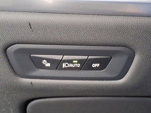 Certified 2025 BMW X5 xDrive40i w/ Executive Package image 27