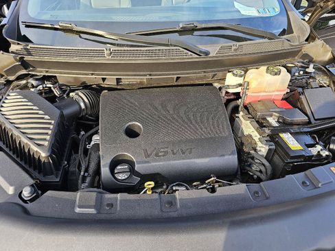 Used 2021 Buick Enclave Essence w/ Sound and Sites Package AWD/4WD image 36