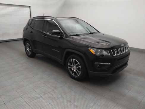 Used 2019 Jeep Compass Latitude w/ Popular Equipment Group FWD image 11