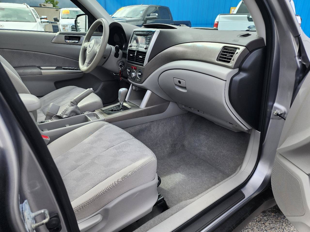 Used 2010 Subaru Forester 2.5X Premium w/ Popular Equipment Group 5B AWD/4WD image 28