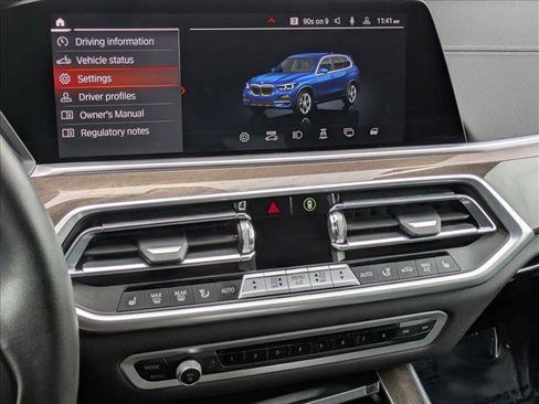 Used 2023 BMW X5 xDrive40i w/ Parking Assistance Package image 15