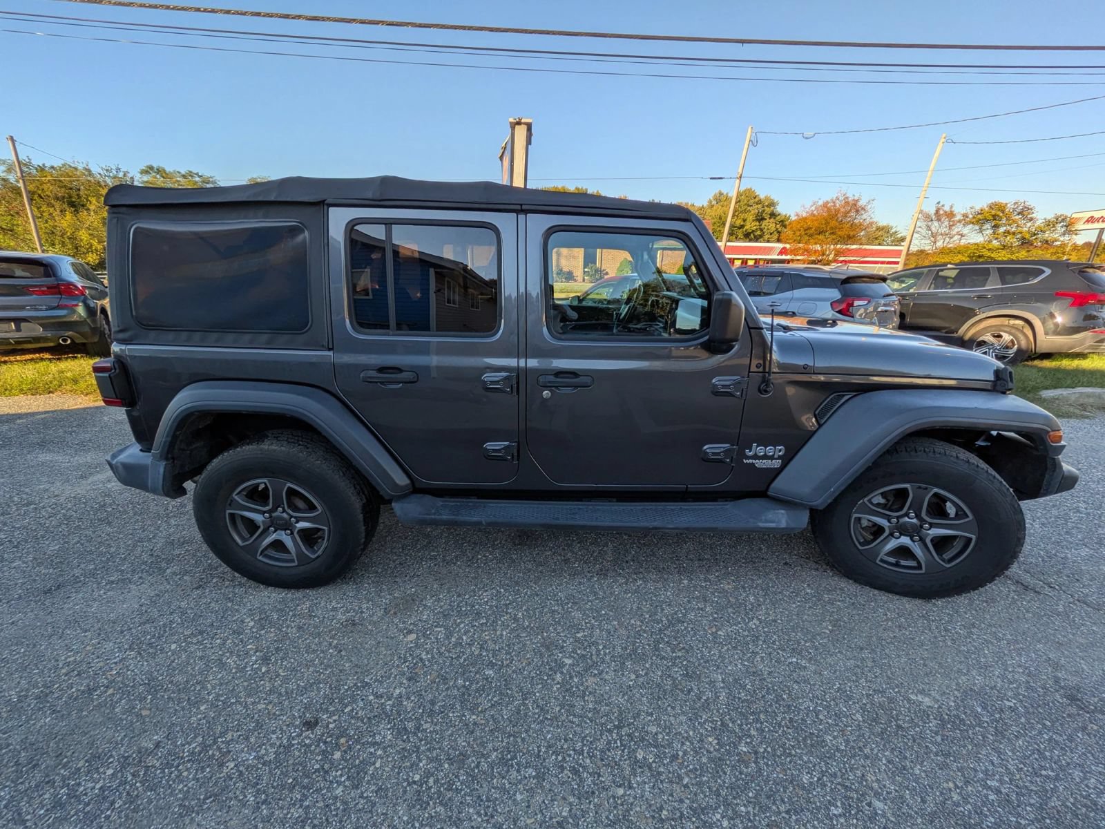 Used 2018 Jeep Wrangler Unlimited Sport S AWD/4WD image 7