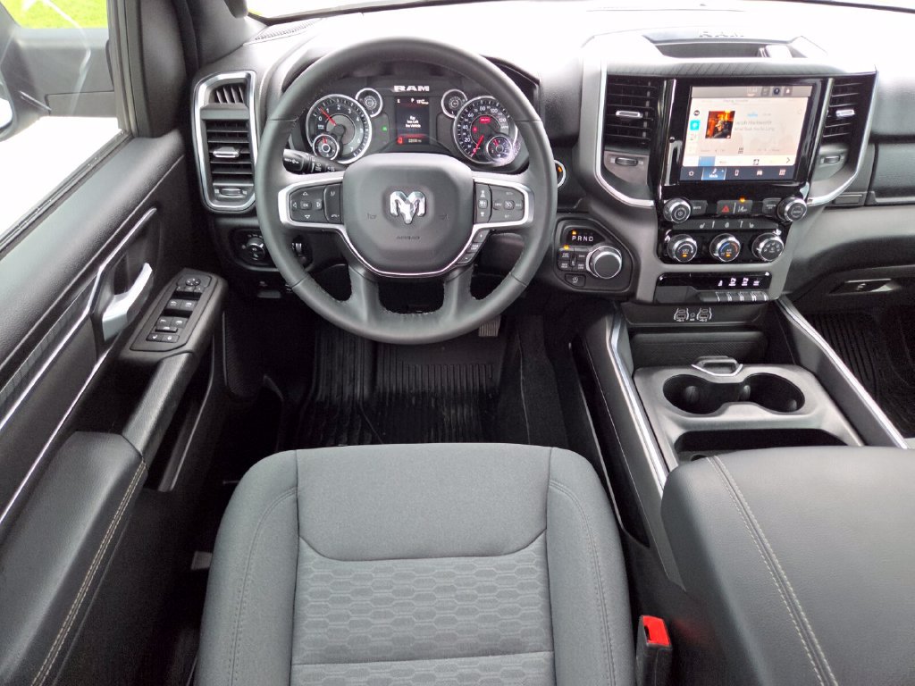Used 2025 RAM 1500 Big Horn AWD/4WD image 25
