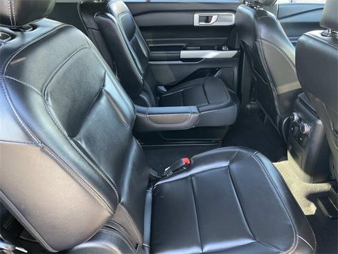 Certified 2022 Ford Explorer XLT w/ Equipment Group 202A image 35