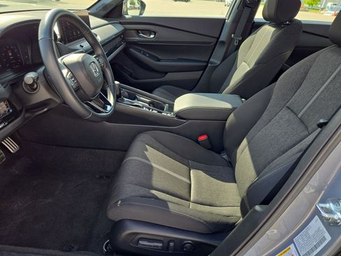 Used 2025 Honda Accord Sport image 15