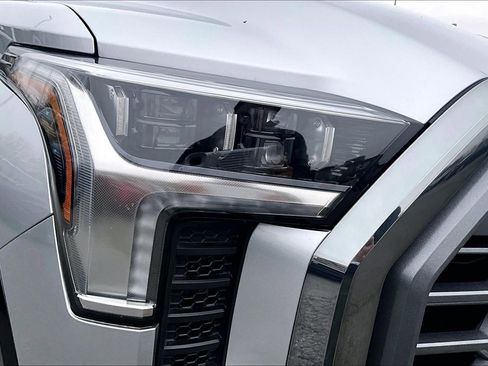 Used 2025 Toyota Tundra Platinum image 27