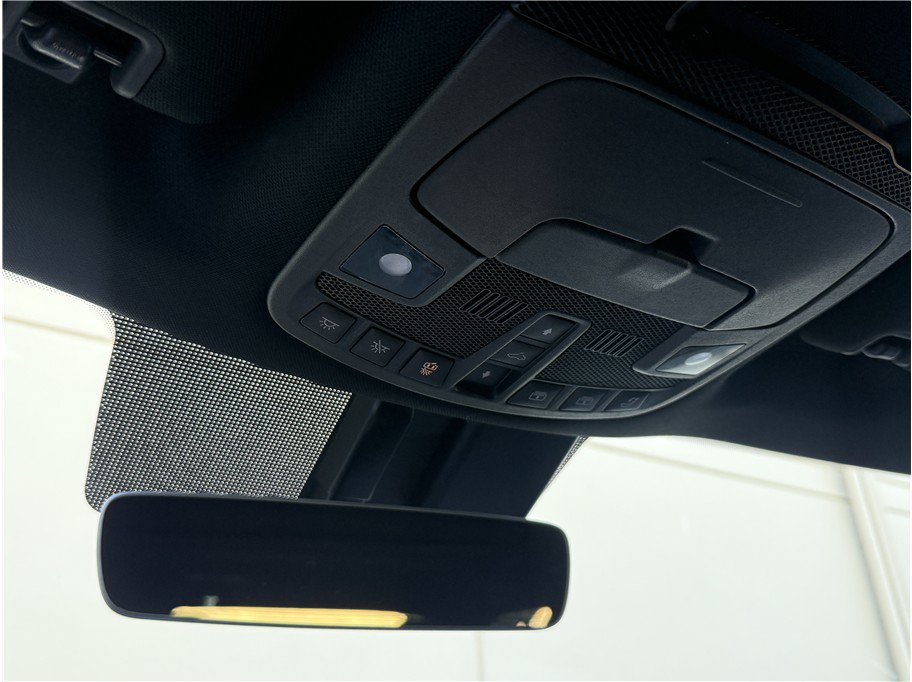 Used 2019 Lincoln Navigator L Select RWD image 20