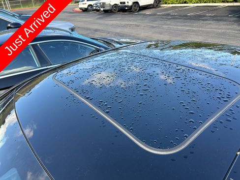 Used 2019 Mercedes-Benz C 300 Sedan image 7