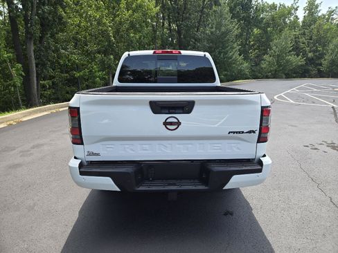 Used 2024 Nissan Frontier PRO-4X w/ Technology Package AWD/4WD image 8