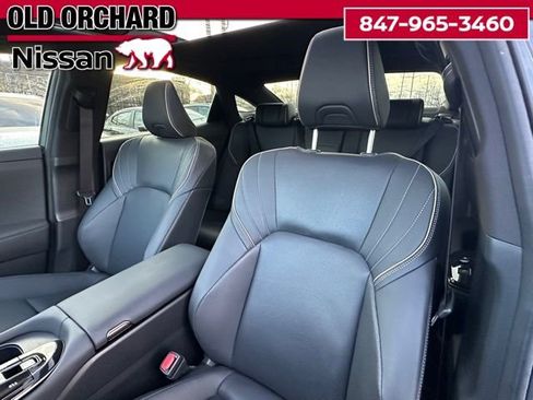 Used 2024 Toyota Crown Platinum image 11