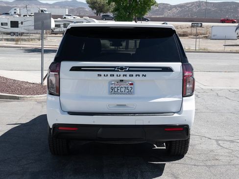 Used 2023 Chevrolet Suburban Z71 AWD/4WD image 6