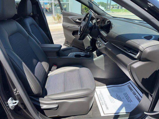 Used 2024 Buick Envista Preferred w/ Convenience I Package FWD image 29