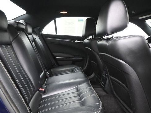 Used 2017 Chrysler 300 S image 9