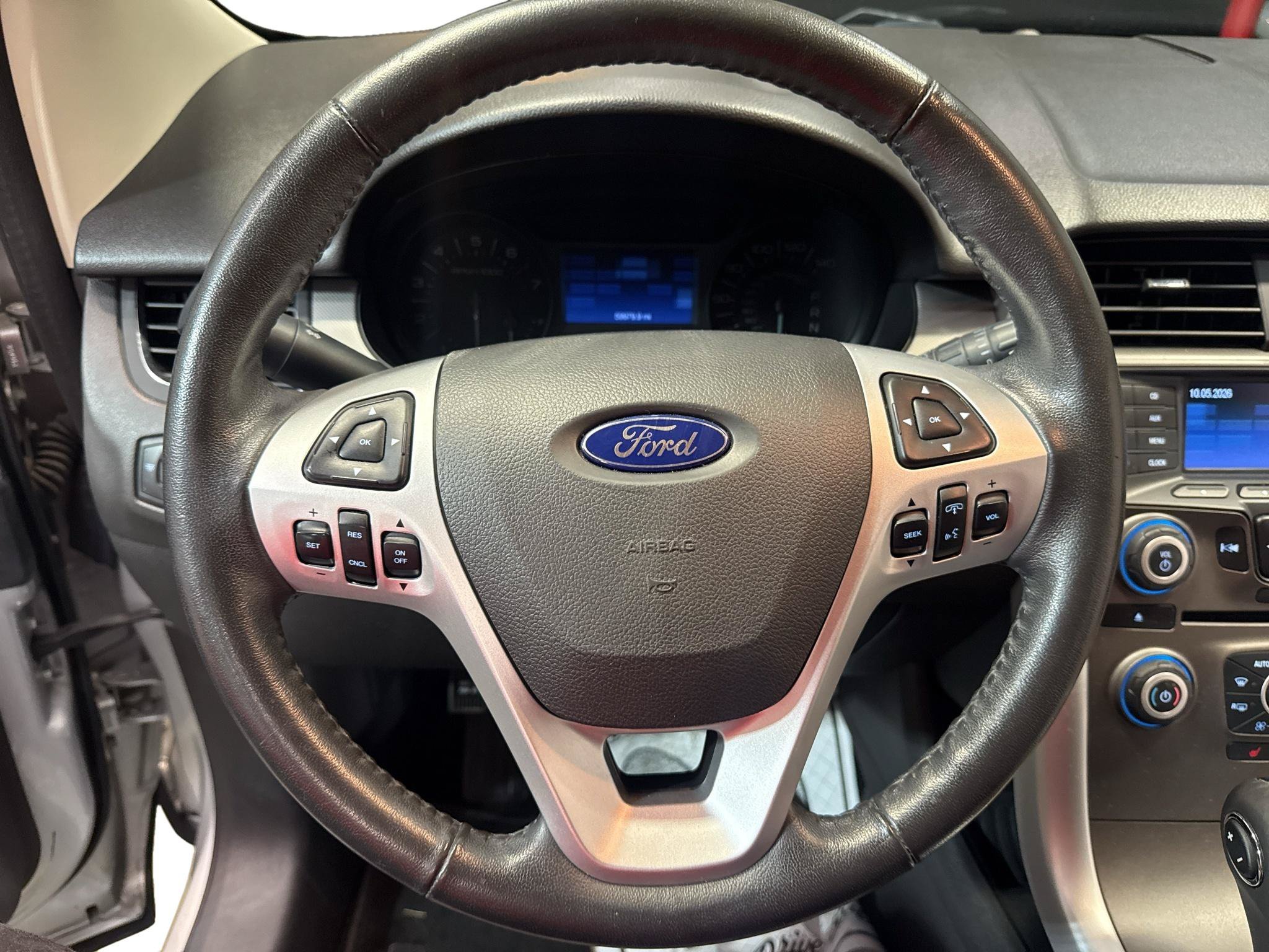 Used 2014 Ford Edge SEL w/ Equipment Group 204A FWD image 11