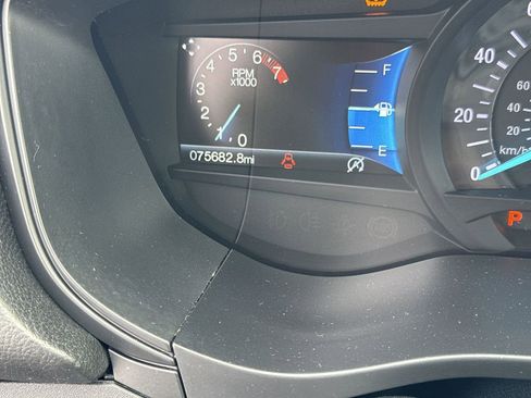 Used 2018 Ford Fusion SE w/ Fusion SE Technology Package image 12