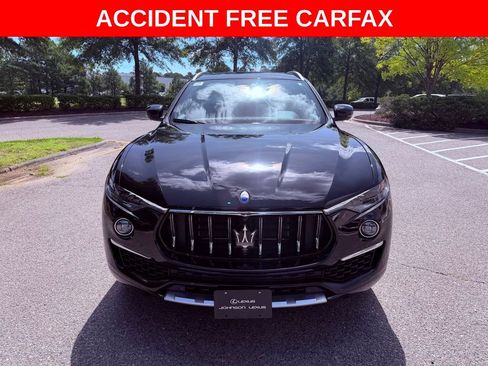 Used 2021 Maserati Levante GranLusso AWD/4WD image 2