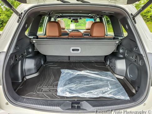 Certified 2025 Subaru Forester Touring AWD/4WD image 29